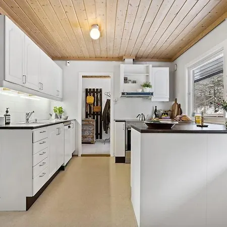 Villa Private Traditional House With A Modern Twist *